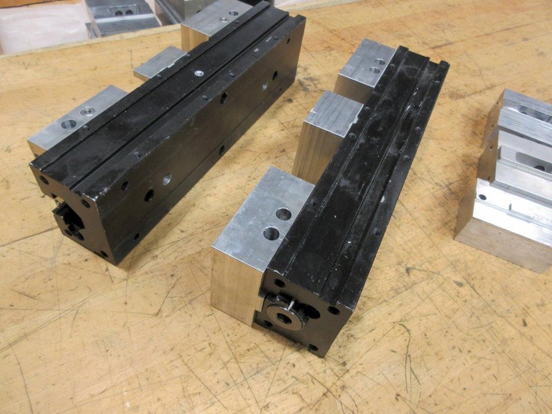 Chick BL-4 4" Double Lock Machine Vise (2) – Extra Jaws &amp; Handle- Auction Item