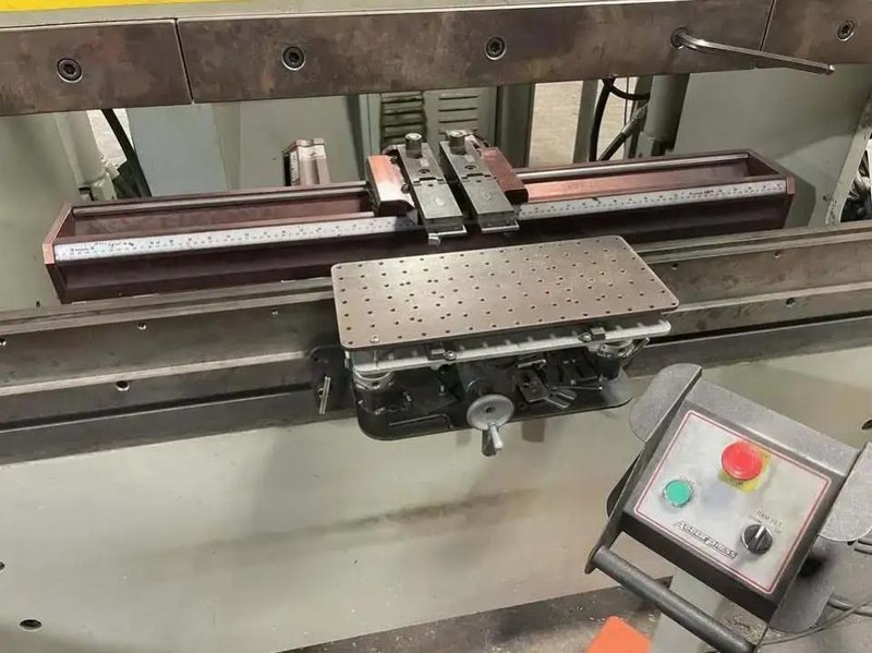 2017 Accurpress 7606 Hydraulic Press Brake (#5916)