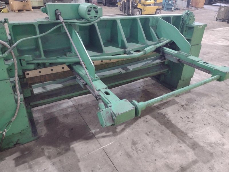 8&#039; X 1/4&quot; WYSONG MODEL #825 MECHANICAL POWER SQUARING SHEAR: STOCK #23635