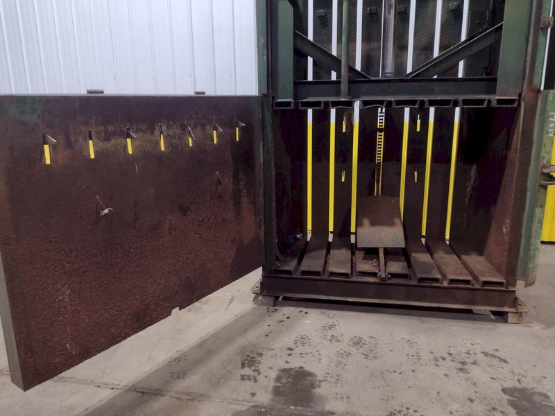 60&quot; X 30&quot; X 48&quot; SELCO MODEL #V5-HD HYDRAULIC VERTICAL BALER: STOCK 17517