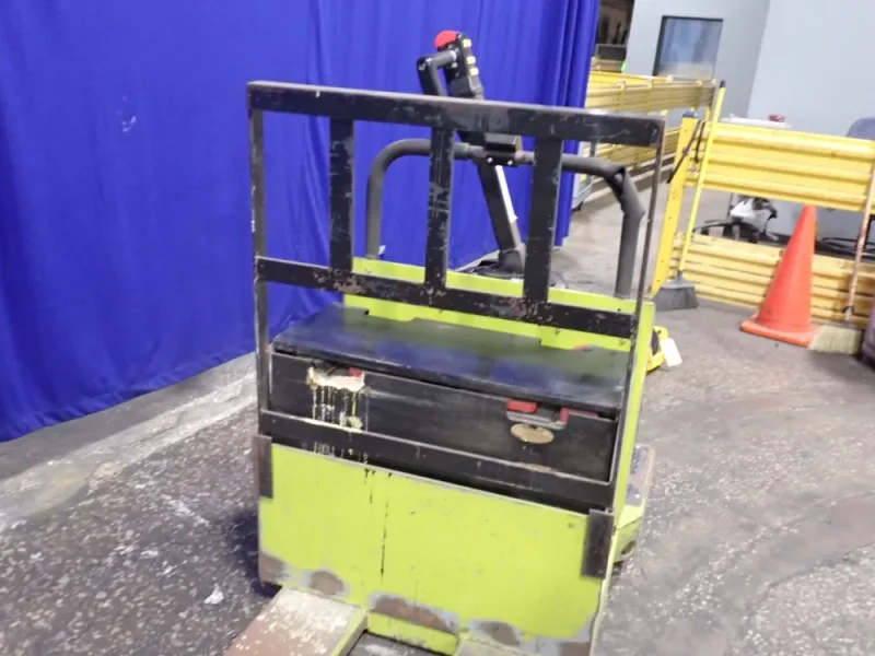 CLARK 6000 LBS ELECTRIC PALLET JACK  -  HWD 30