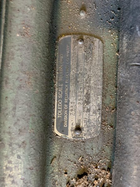 TOLEDO FLOOR SCALE WITH DIGITAL READ OUT: STOCK 12906