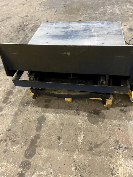 5,000 LB VESTIL MODEL #EHLTT-4848-5-47 HYDRAULIC LIFT AND TILT SCISSOR TABLE: STOCK #20544