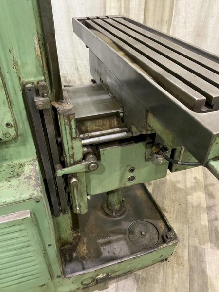 #2 KEARNEY &amp; TRECKER MODEL 205 SA HORIZONTAL MILL: STOCK # 72819