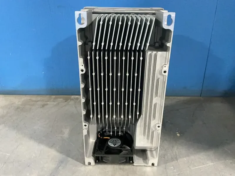 DANFOSS 20HP VLT AQUA SERVO DRIVE  -  131Z0575