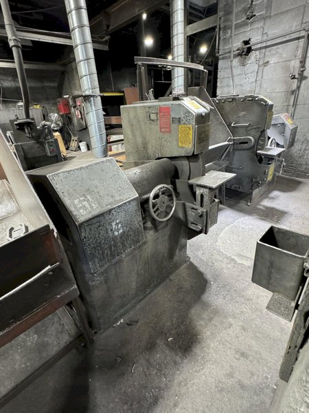 Setco model 300, 725-520 30" single end right hand snag grinder with snap trap