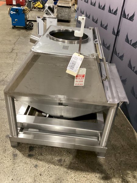 G2MH STAINLESS STEEL IBC BIN 304 CONE HOPPER SANITARY USED