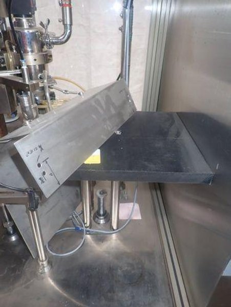 RIGAO RGNF-30B FULL AUTO FILLING &amp; SEALING MACHINE  -  RGNF30B