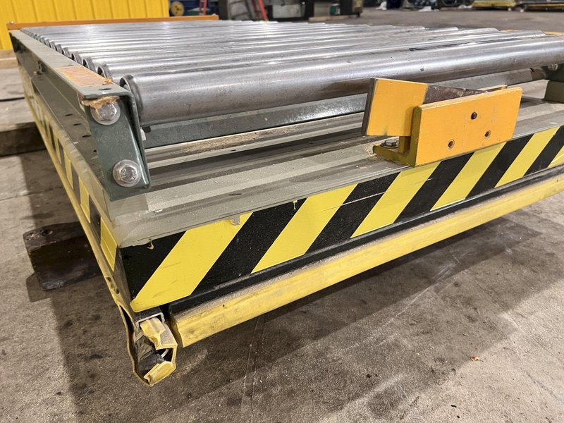 4,000 LB X 72" X 36" SOUTHWORTH MODEL #LS4-36 HYDRALUIC LIFT TABLE WITH ROLLER TOP: STOCK #20902