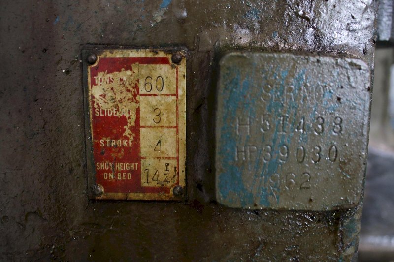 60 TON BLISS OBI FLYWHEEL SINGLE CRANK PRESS: STOCK #75543