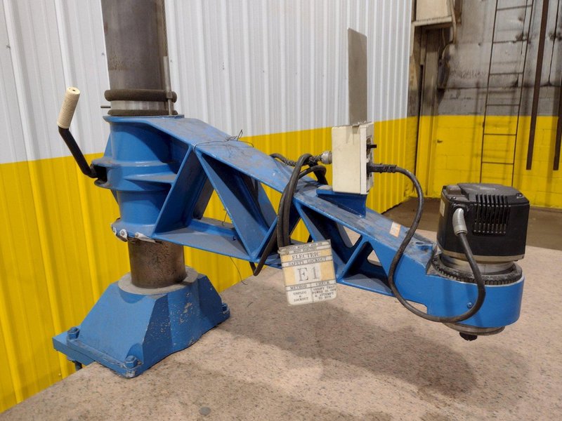 PORTER-CABLE ROUTER W/ HD GUIDE ARM ON 8&#039; X 4&#039; X 10&quot; STARRETT CRYSTAL PINK GRANITE SURFACE PLATE: STOCK #19044