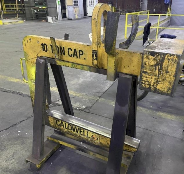 10 TON X 48" CALDWELL #82-10-48 COIL LIFT C-HOOK. STOCK # 0436026