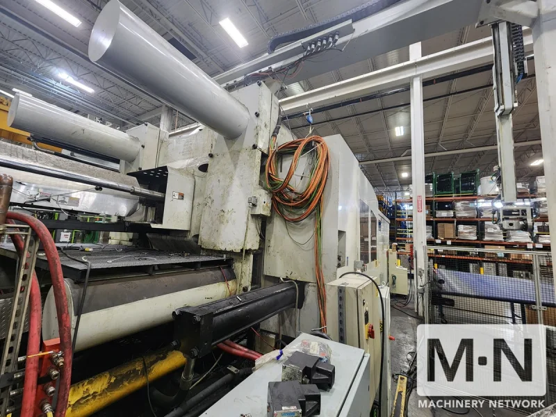 3300 TON 604 OZ VAN DORN MODEL 3300CC37000 CALIBER INJECTION MOLDING MACHINE MFG 2003