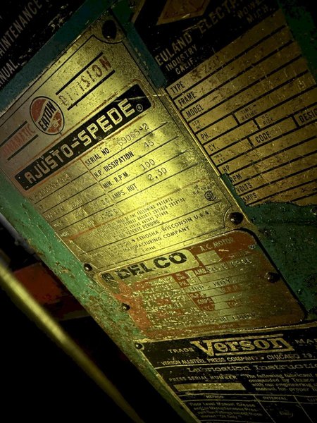 500 TON VERSON S2-500-108-60T STRAIGHT SIDE DOUBLE CRANK PRESS. STOCK # 0329626