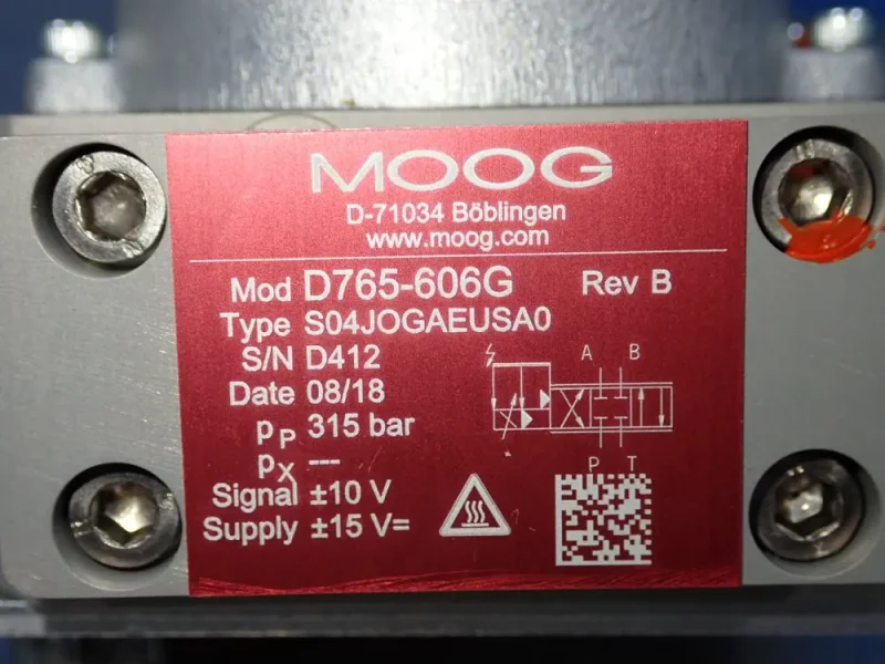 MOOG VALVE  -  S04J0GAEUSA0