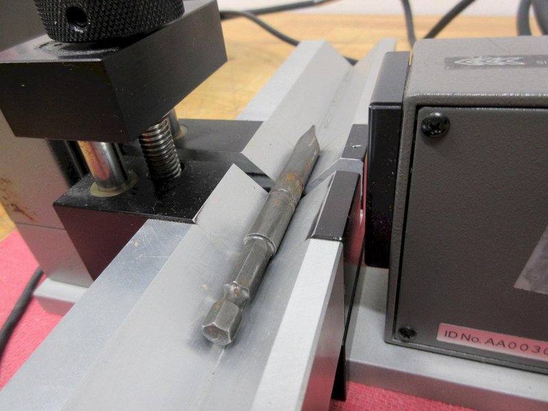 Mitutoyo Laser Scan Micrometer with Measuring LSM-501 and Display Unit LSM-6000- Auction Item