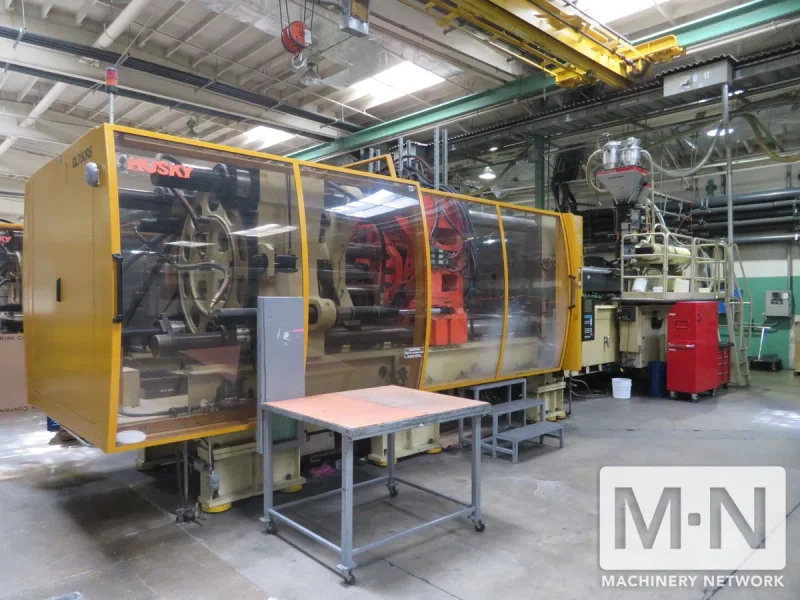 825 TON 132 OZ  HUSKY MODEL GL750GENRS120/100 INJECTION MOLDING MACHINE  MFG 1999