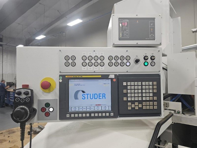 Studer Favorit CNC Cylindrical Grinder, 2021 – Low Hours, Fanuc Control, Tooling