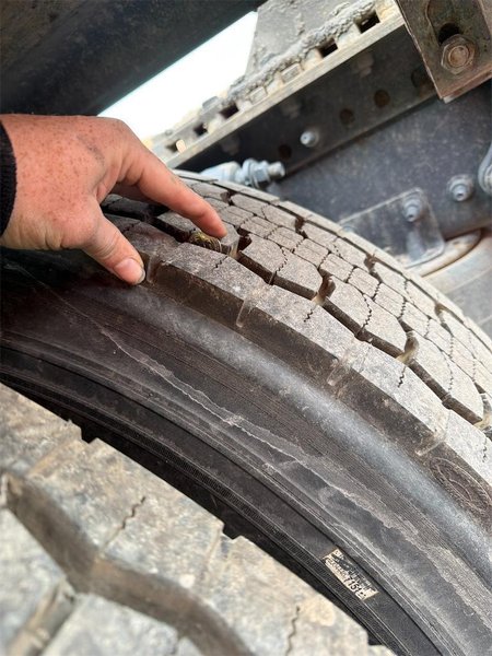 2020 Freightliner Cascadia 1FUJHHDV1LLLC1683