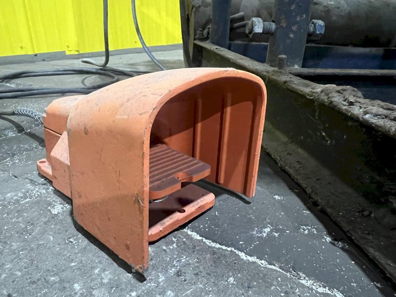 2500 LBS ARONSON MODEL #HD-25A POWERED ROTARY WELDING POSITIONER:  STOCK #17937