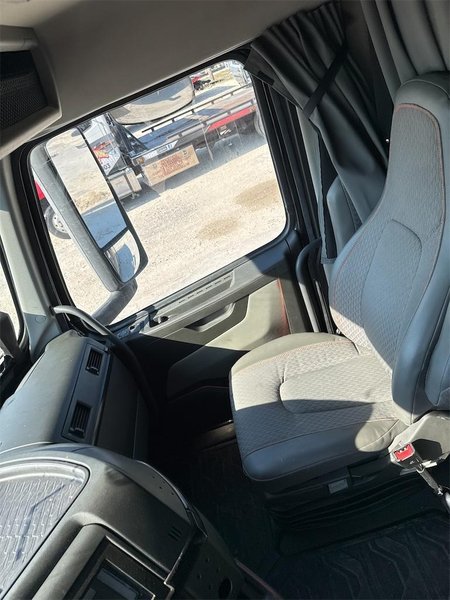 2024 Volvo VNL64T860 4V4NC9EH6RN656675