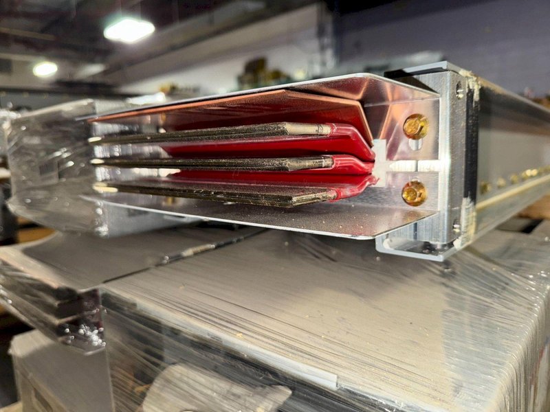 EATON 2500A POW-R-WAY III 10′ Copper Straight Length 480V, 3PH, 3G NEW