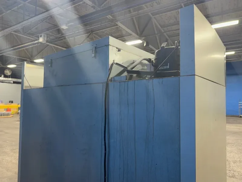 McCALL COMMERCIAL REFRIGERATOR  -  7-7070T