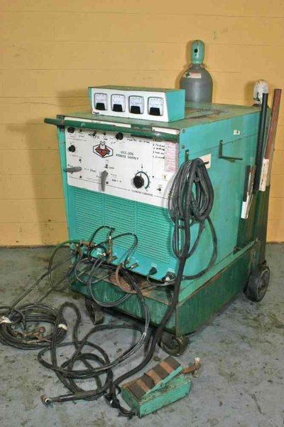 300 AMP UNION CARBIDE TIG/MIG WELDER:  STOCK #50242