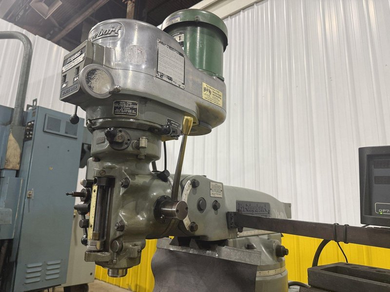 2 HP BRIDGEPORT SERIES I VERTICAL RAM TYPE KNEE MILL, WITH DRO &amp; POWER FEEDS: YOBRO #25294