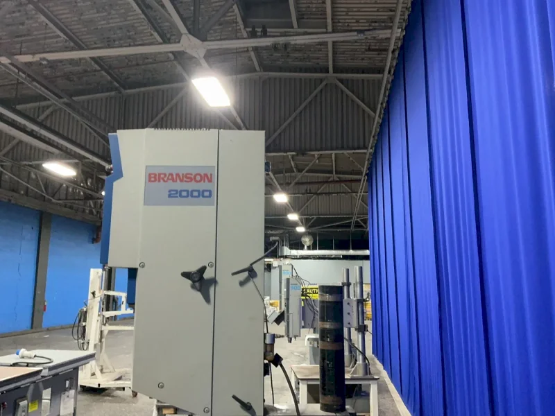 BRANSON ULTRASONIC WELDER   -  2000IW