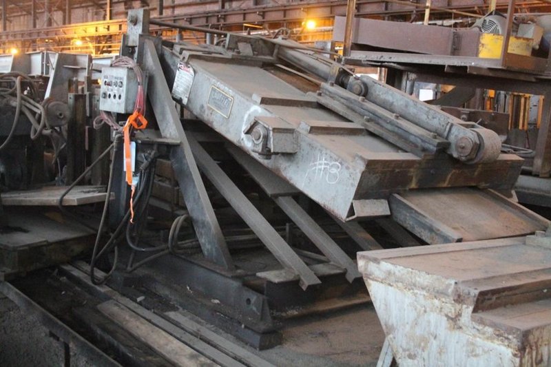 CAUFFIEL PEELER TABLE:  STOCK #66174