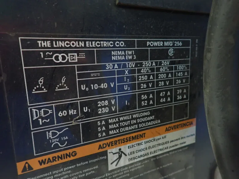 LINCOLN ELECTRIC 250 A WELDER  -  POWER MIG 256