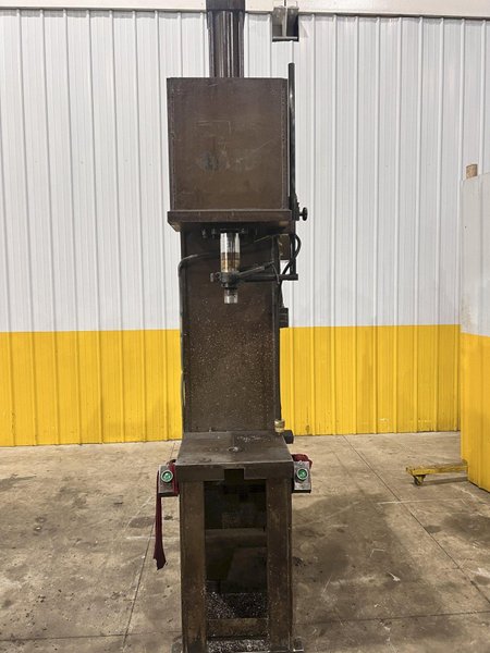 15 TON GREENERD MODEL #HA-15-5 C FRAME HYDRAULIC PRESS: STOCK #23457