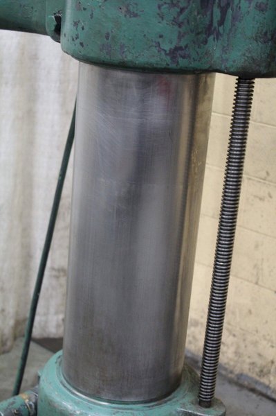 3&#039; X 9&#039; CINCINNATI BICKFORD RADIAL DRILL; STOCK #72420