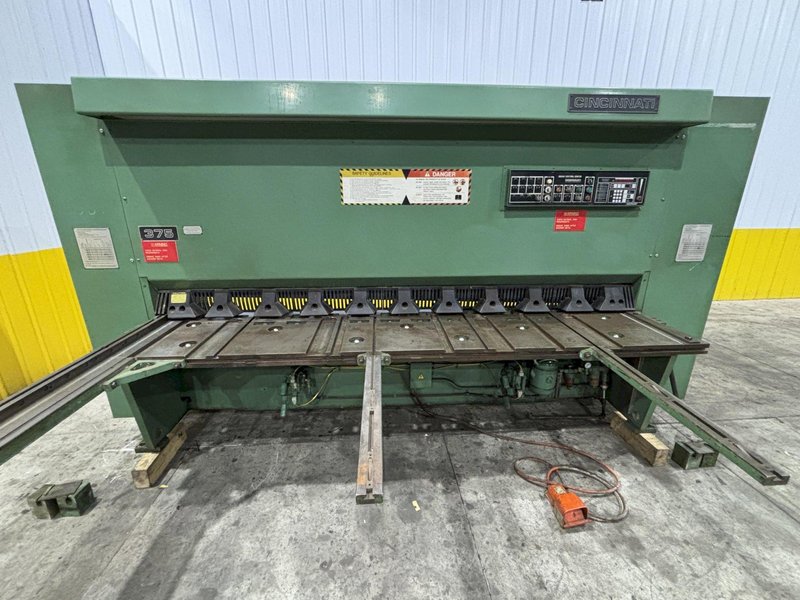 10&#039; X 3/8&quot; CINCINNATI MODEL #375X10 HYDRAULIC SHEAR: STOCK #22818