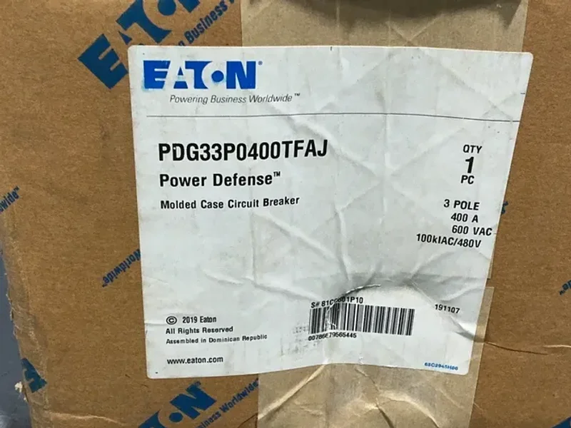 EATON MOLDED CASE CIRCUIT BREAKER  -  PDG33P0400TFAJ