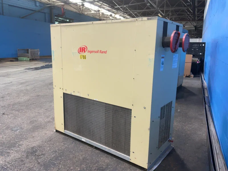 INGERSOLL RAND 9  HP REFRIGERATED COMPRESSED AIR DRYER  -  D2720INA400
