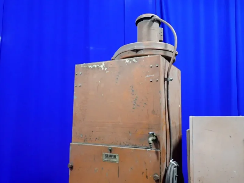 EMPIRE ABRASIVE BLASTING CABINET W/ DUST COLLECTOR  -  PF-3648