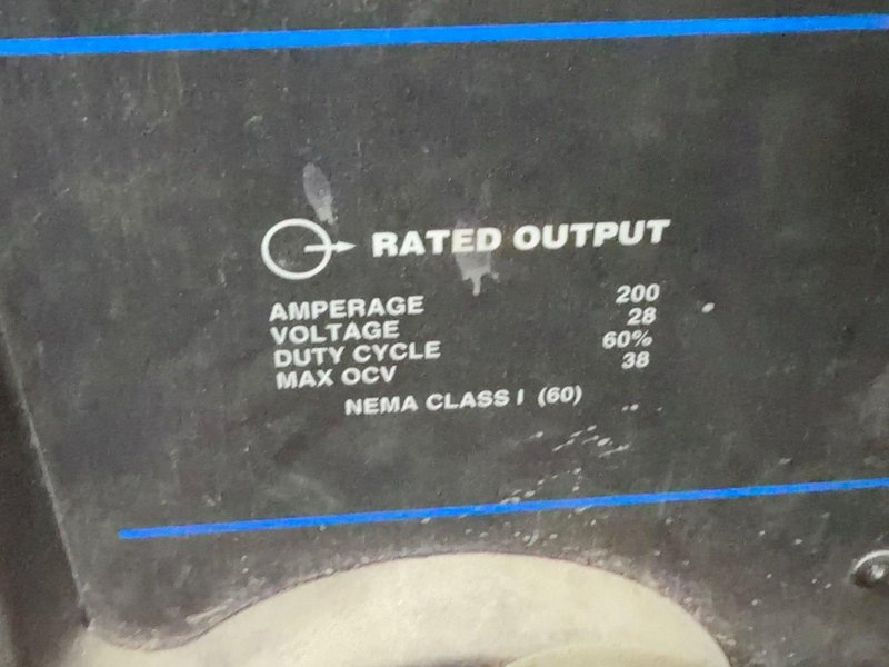 MILLER 200 AMP WELDER   -  MILLERMATIC 250