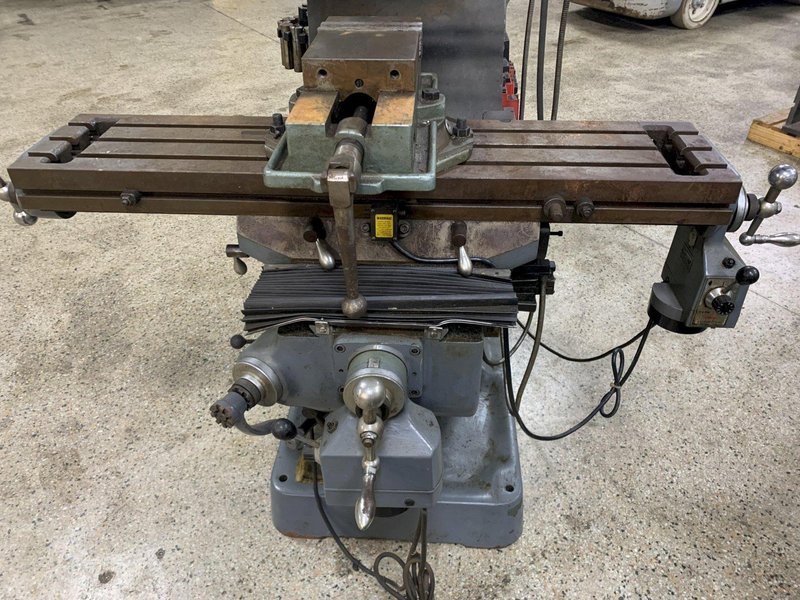 Alliant Variable Speed Vertical Milling Machine