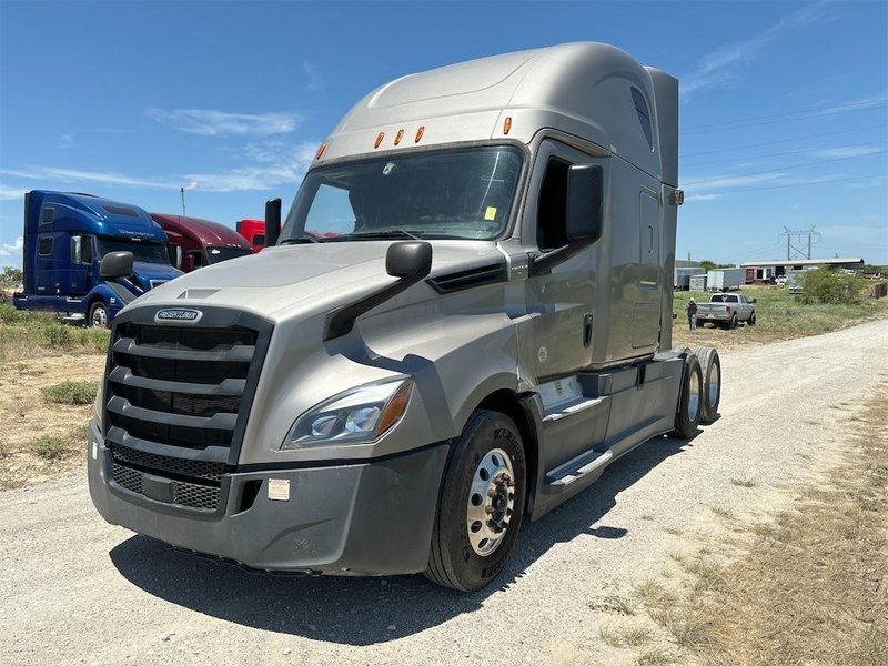 2020 Freightliner Cascadia 126 3AKJHHDR2LSKC0465