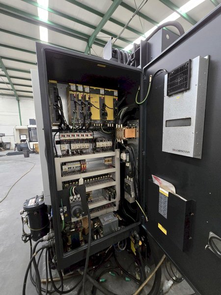 Doosan Mynx 5400/40 CNC Vertical Machining Center For Sale, 2012