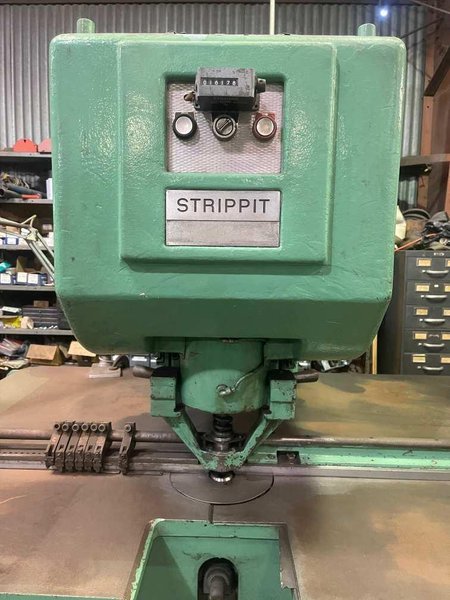 40 Ton Strippit custom 30/40 Single Station Punch Press, 1974