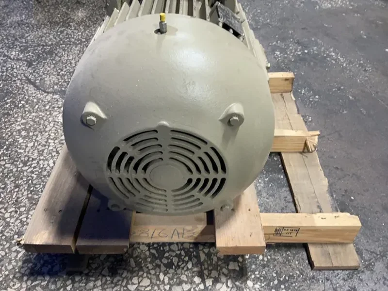 40 HP MOTOR   -  5KS324SAA1037