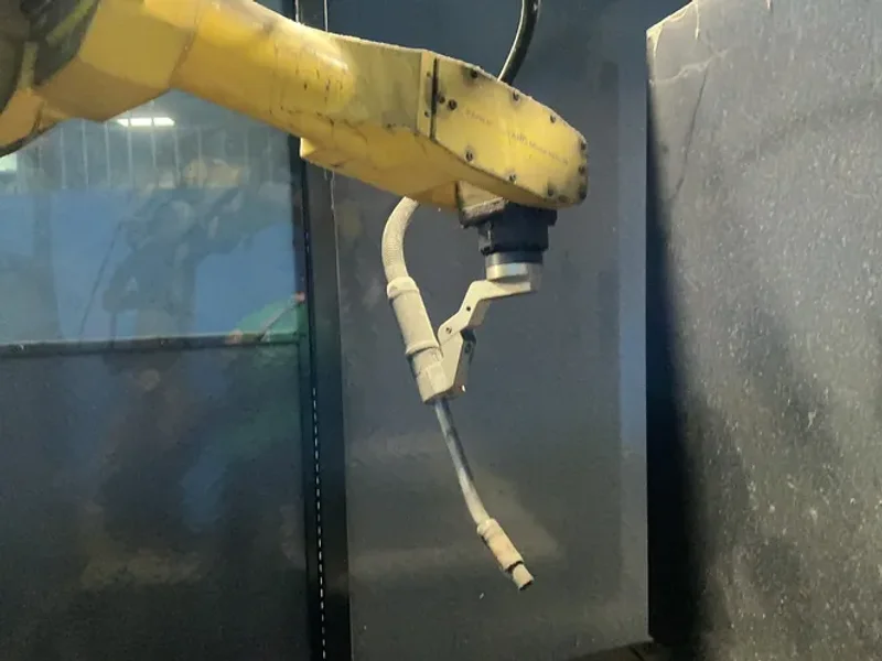 FANUC ROBOT ASSEMBLY  -  ARC MATE 100IB