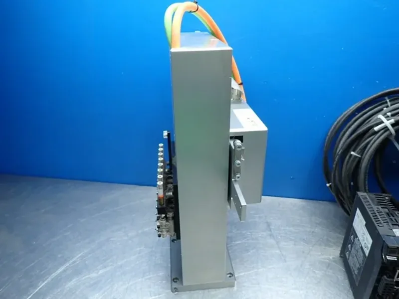 OMRON LINEAR MOTOR ASSEMBLY PICK &amp; PLACE SYSTEM  -  R88L-ES-PM-C110-B100-0001