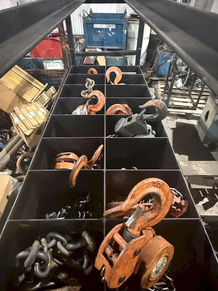 HEAVY DUTY ROLLING RACK WITH MANUAL CHAIN HOISTS: YOBRO #24205