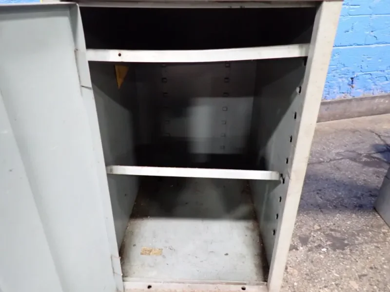 SOUTH BEND 9" X 32" LATHE  -  C1 744 Z 18