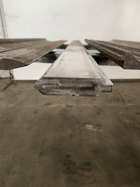 7'10"(94")PRESS BRAKE TOP 90 DEGREE MALE DIE. STOCK # 0874924