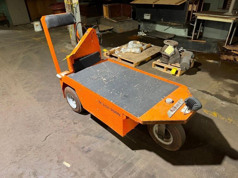 1,000 LBS TAYLOR DUNN MODEL #SC1-59 STAND-UP CART: YOBRO #25954